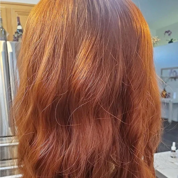 [26 INCHES] Auburn Long Wavy Wig with Bangs - Picture 9 of 9